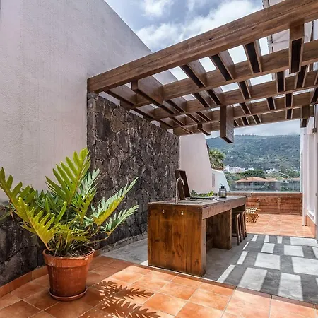 Superior C: Private Pool & Concierge Appartement